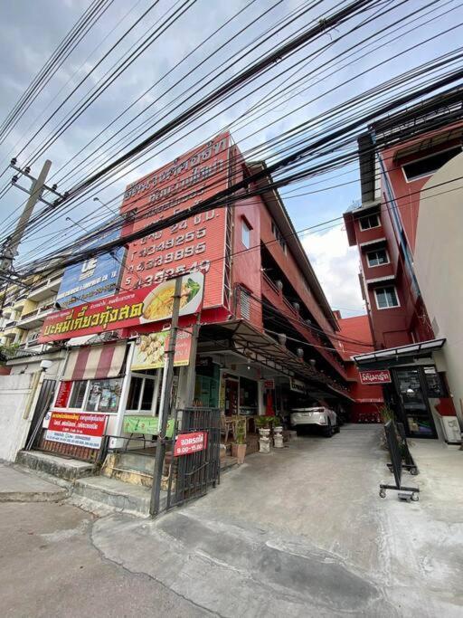 Ratanawong Place 807 Bangkok Exterior photo