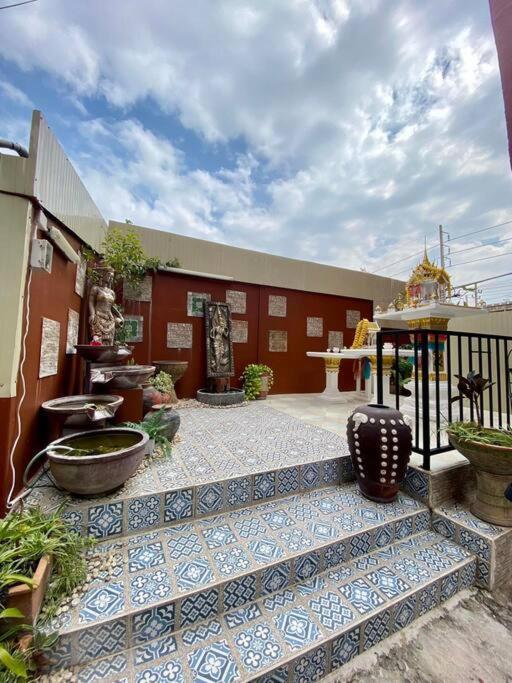 Ratanawong Place 807 Bangkok Exterior photo